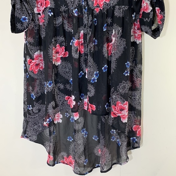Torrid 00 (US 10) Paisley Print Chiffon Button Front Top. - Picture 6 of 10